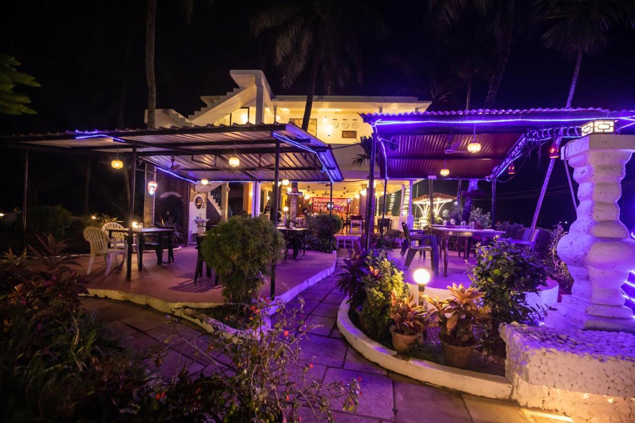 The Woodside Inn Benaulim Exterior foto